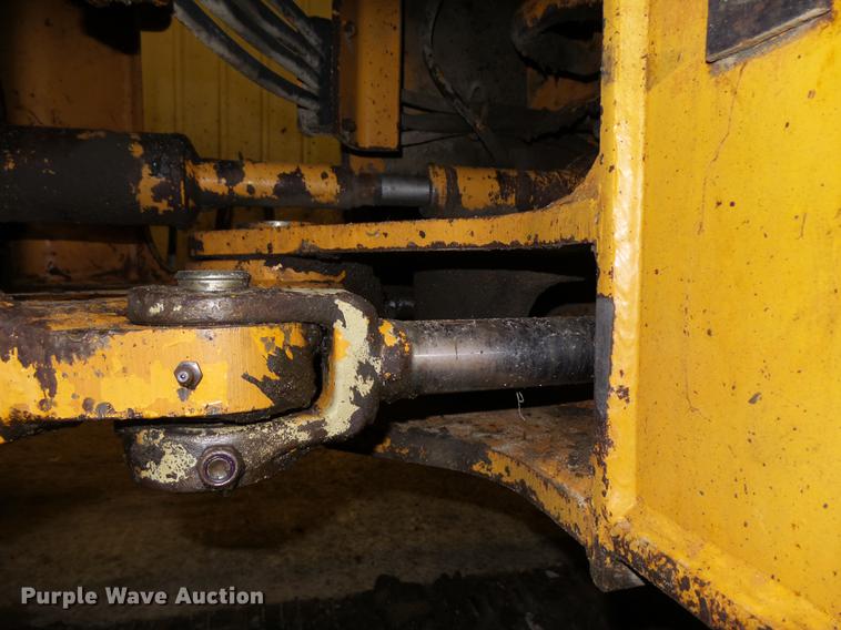 image for item EE9302 1993 Case 721B wheel loader