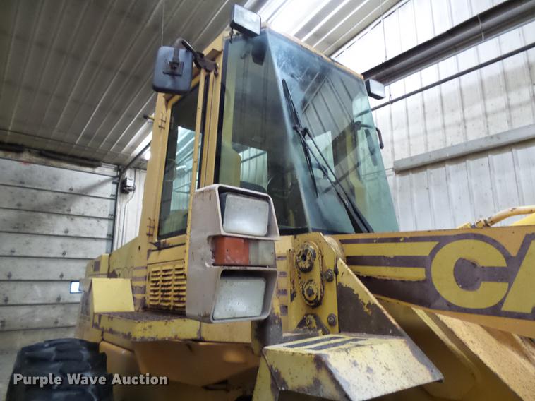 image for item EE9302 1993 Case 721B wheel loader