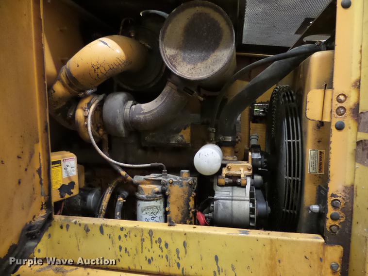 image for item EE9302 1993 Case 721B wheel loader