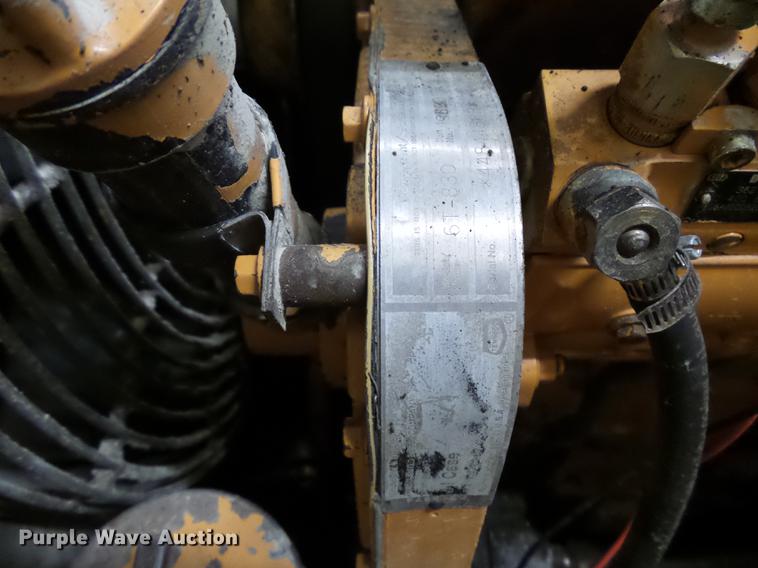 image for item EE9302 1993 Case 721B wheel loader