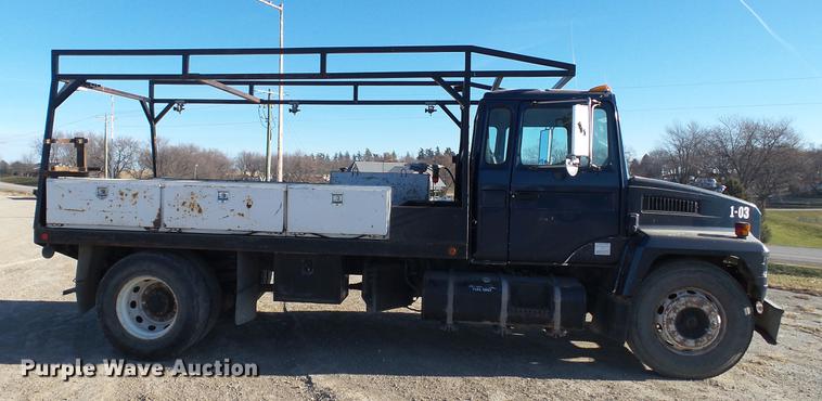 image for item EE9328 1997 Mack CS200P flatbed truck