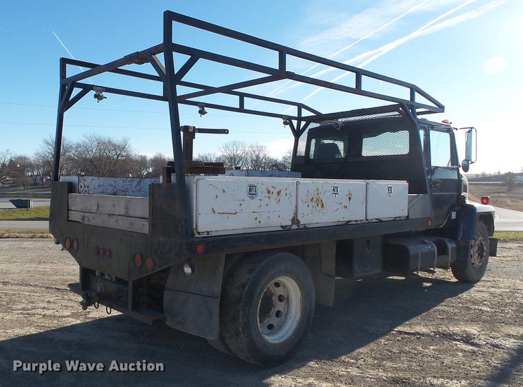 image for item EE9328 1997 Mack CS200P flatbed truck