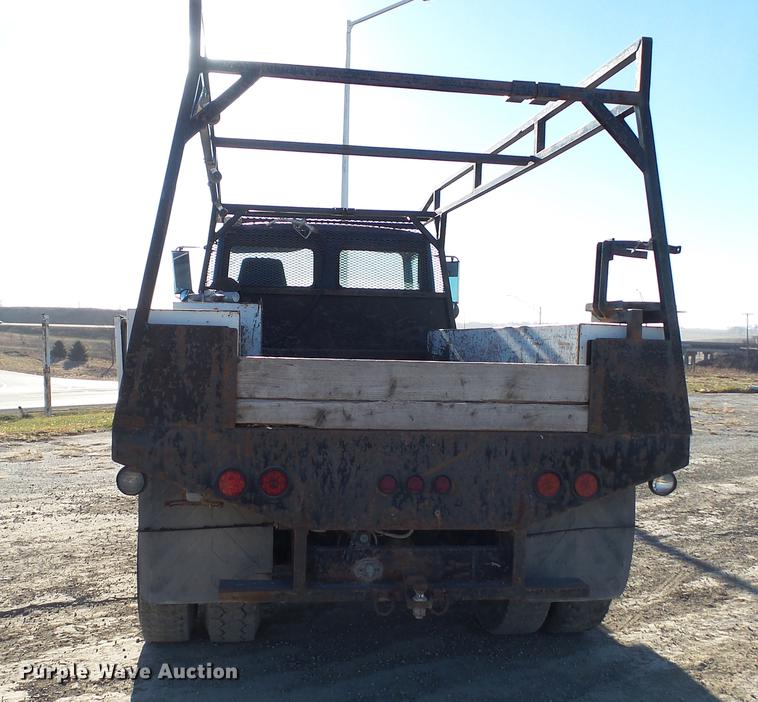 image for item EE9328 1997 Mack CS200P flatbed truck