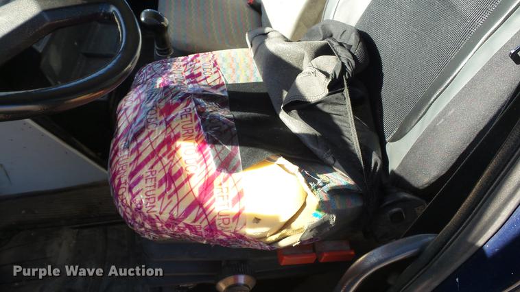 image for item EE9328 1997 Mack CS200P flatbed truck