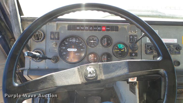 image for item EE9328 1997 Mack CS200P flatbed truck