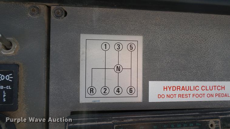 image for item EE9328 1997 Mack CS200P flatbed truck