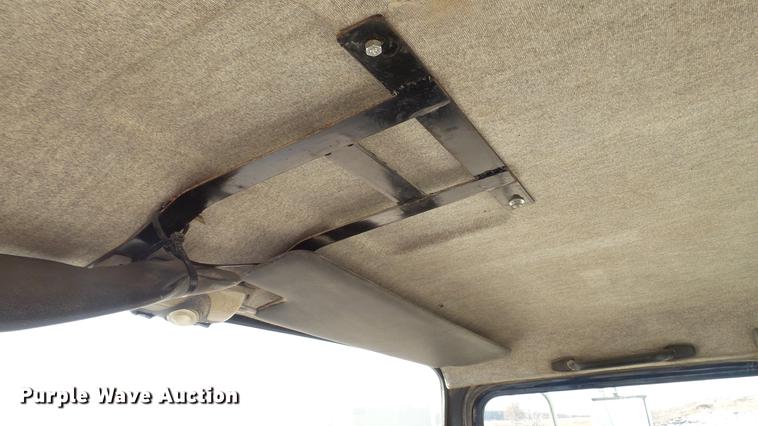 image for item EE9328 1997 Mack CS200P flatbed truck