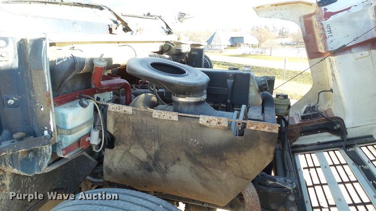 image for item EE9328 1997 Mack CS200P flatbed truck