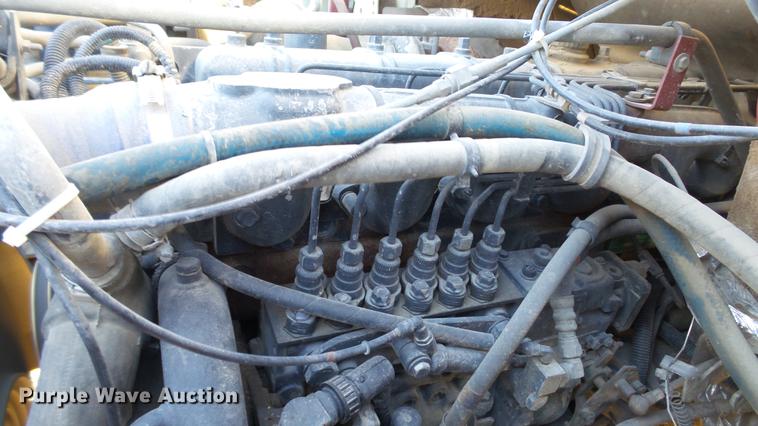 image for item EE9328 1997 Mack CS200P flatbed truck