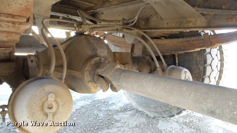 image for item EE9328 1997 Mack CS200P flatbed truck