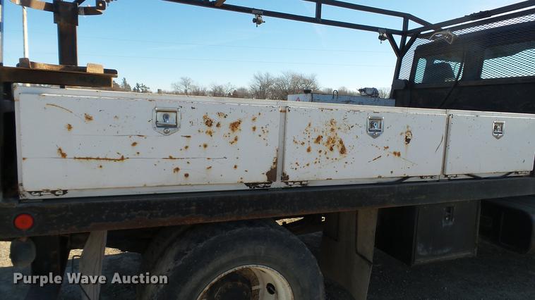 image for item EE9328 1997 Mack CS200P flatbed truck