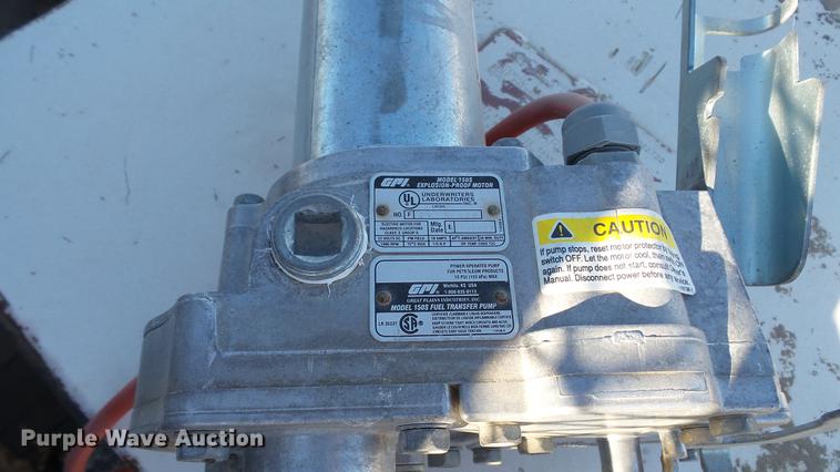 image for item EE9328 1997 Mack CS200P flatbed truck