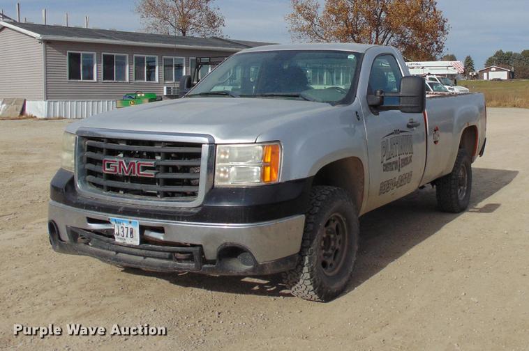 image for item EE9330 2008 GMC Sierra 2500HD pickup truck