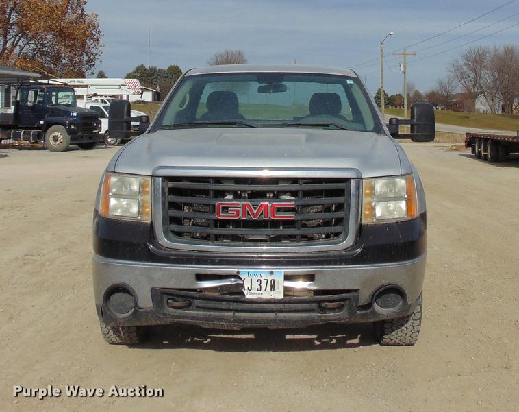 image for item EE9330 2008 GMC Sierra 2500HD pickup truck