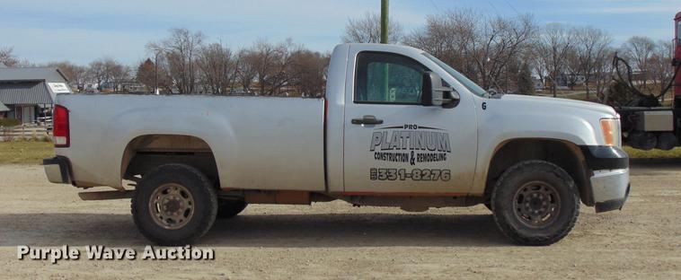 image for item EE9330 2008 GMC Sierra 2500HD pickup truck