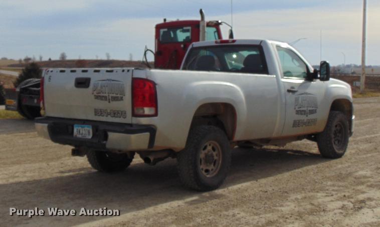 image for item EE9330 2008 GMC Sierra 2500HD pickup truck