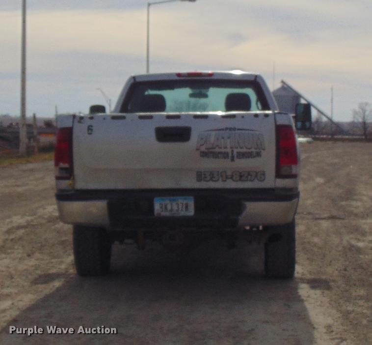 image for item EE9330 2008 GMC Sierra 2500HD pickup truck