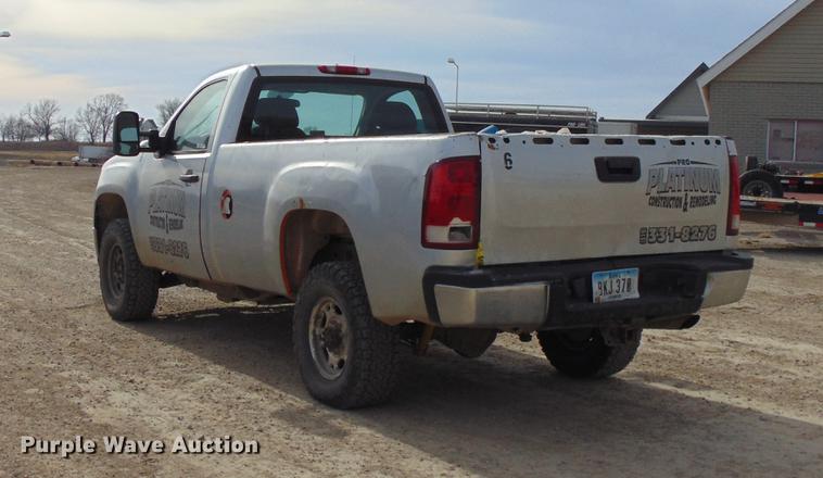 image for item EE9330 2008 GMC Sierra 2500HD pickup truck