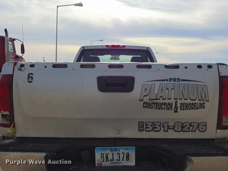 image for item EE9330 2008 GMC Sierra 2500HD pickup truck