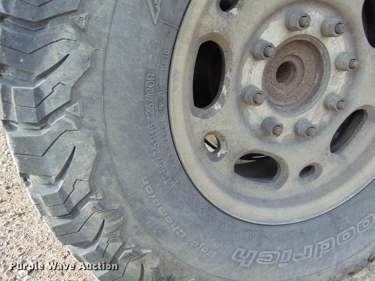 image for item EE9330 2008 GMC Sierra 2500HD pickup truck