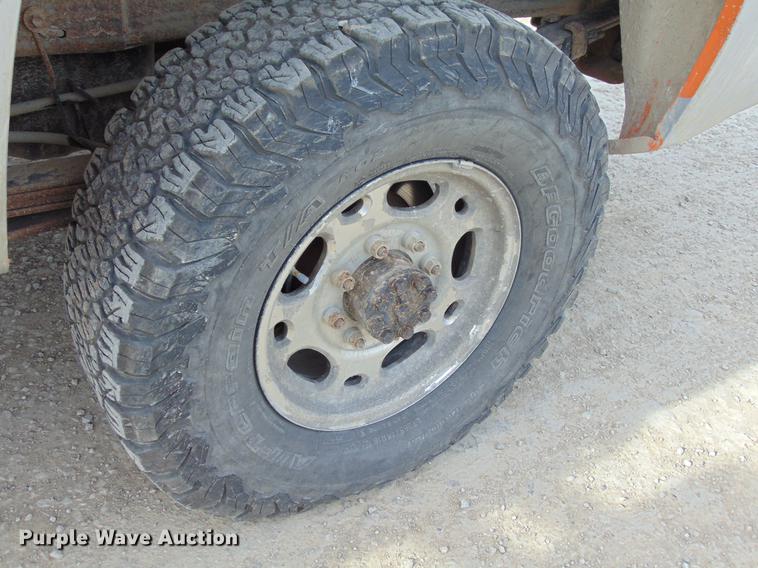 image for item EE9330 2008 GMC Sierra 2500HD pickup truck