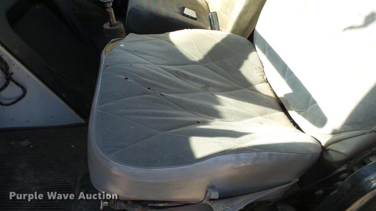 image for item EE9332 1993 Mack CS200P flatbed truck