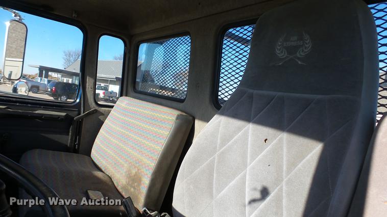 image for item EE9332 1993 Mack CS200P flatbed truck