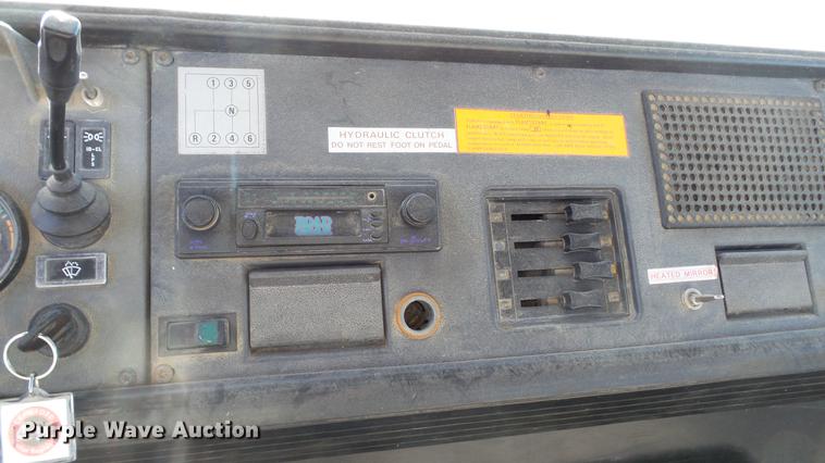 image for item EE9332 1993 Mack CS200P flatbed truck