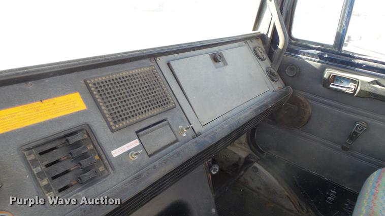 image for item EE9332 1993 Mack CS200P flatbed truck