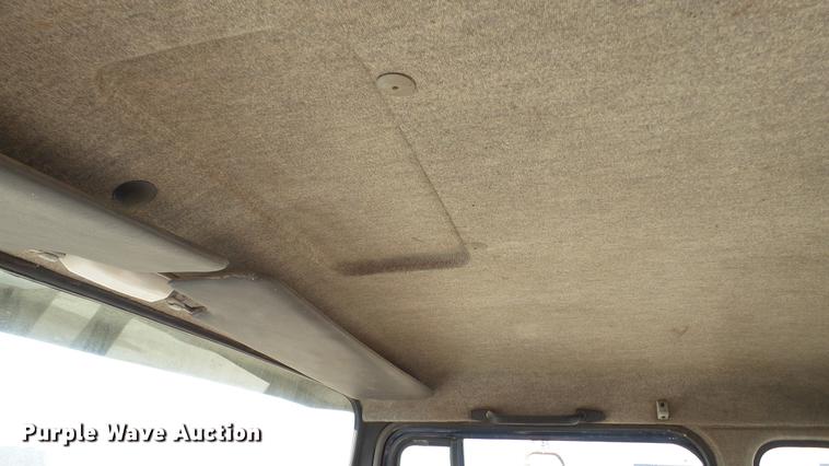 image for item EE9332 1993 Mack CS200P flatbed truck