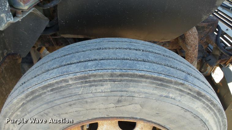 image for item EE9332 1993 Mack CS200P flatbed truck