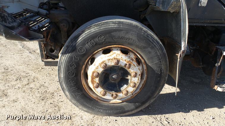 image for item EE9332 1993 Mack CS200P flatbed truck