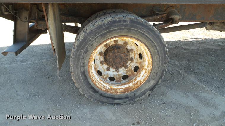 image for item EE9332 1993 Mack CS200P flatbed truck