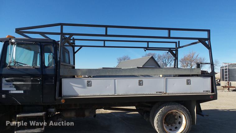 image for item EE9332 1993 Mack CS200P flatbed truck