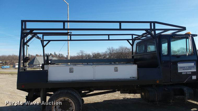 image for item EE9332 1993 Mack CS200P flatbed truck