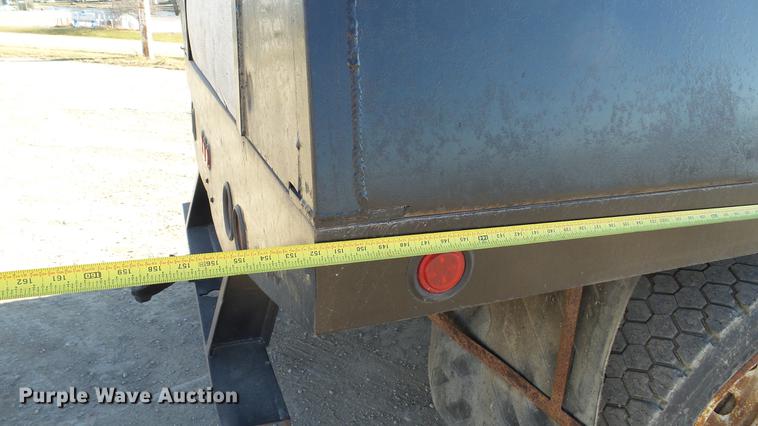 image for item EE9332 1993 Mack CS200P flatbed truck