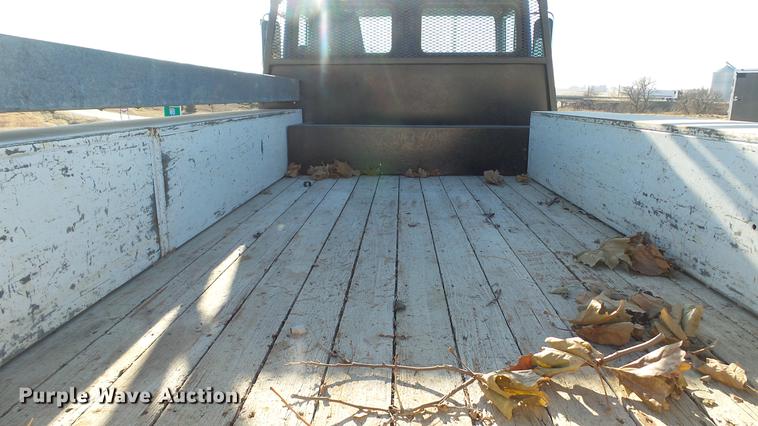 image for item EE9332 1993 Mack CS200P flatbed truck