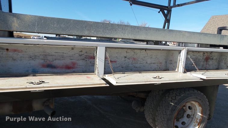 image for item EE9332 1993 Mack CS200P flatbed truck