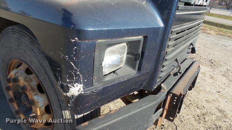 image for item EE9332 1993 Mack CS200P flatbed truck