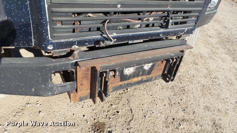 image for item EE9332 1993 Mack CS200P flatbed truck