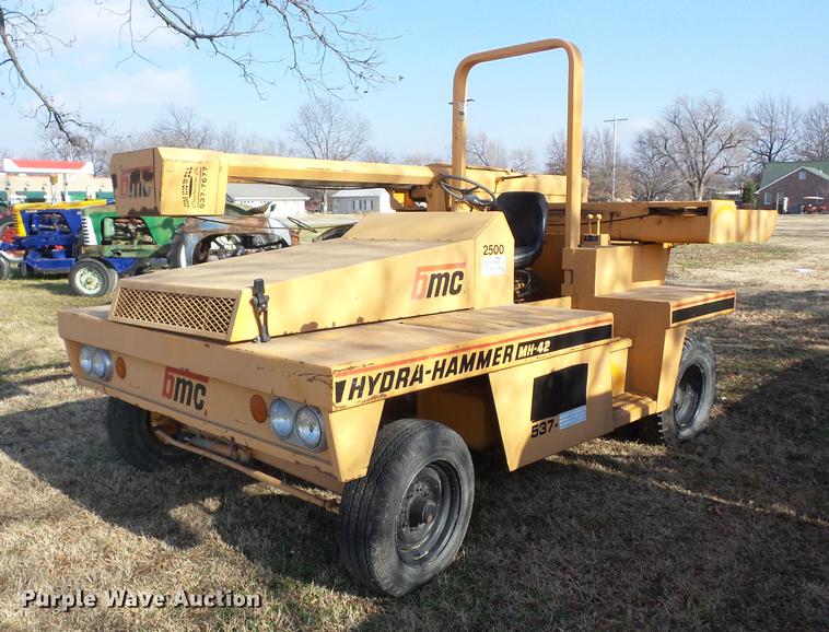 image for item I6492 BMC MH-42 hydra-hammer pavement breaker