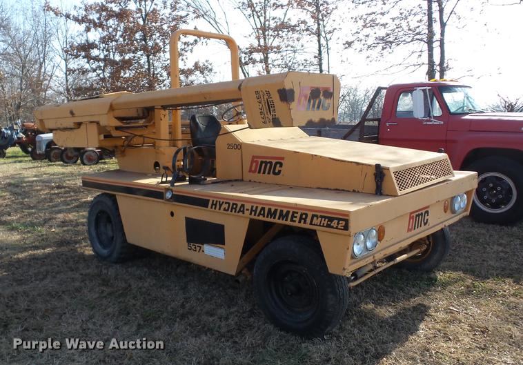 image for item I6492 BMC MH-42 hydra-hammer pavement breaker