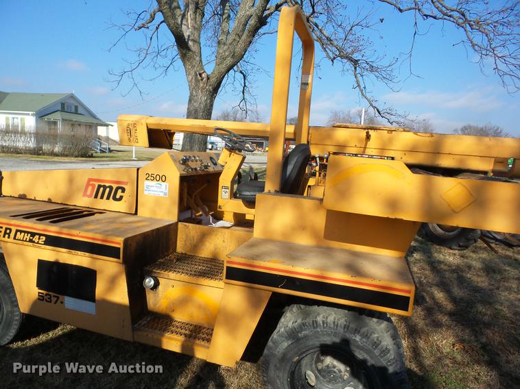 image for item I6492 BMC MH-42 hydra-hammer pavement breaker