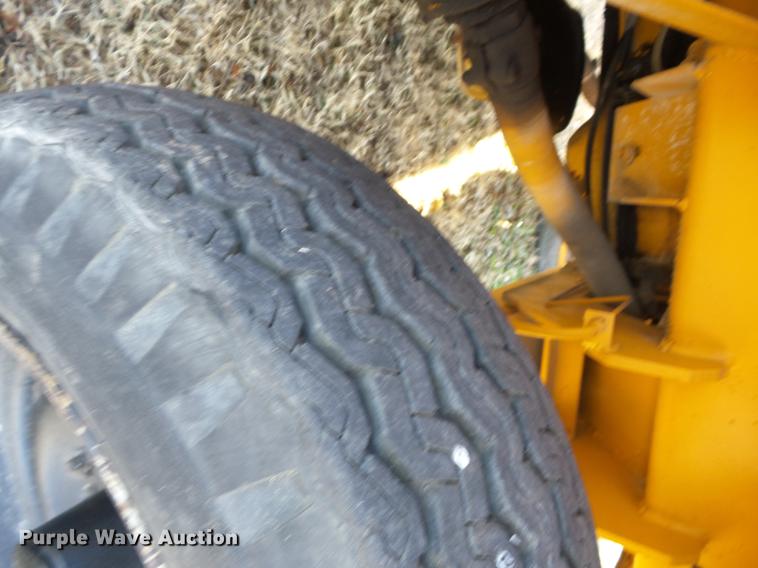 image for item I6492 BMC MH-42 hydra-hammer pavement breaker