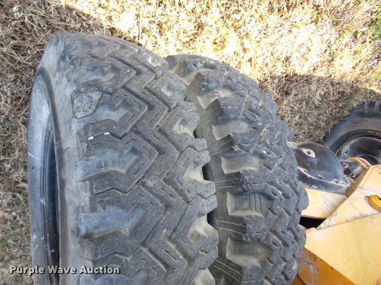 image for item I6492 BMC MH-42 hydra-hammer pavement breaker