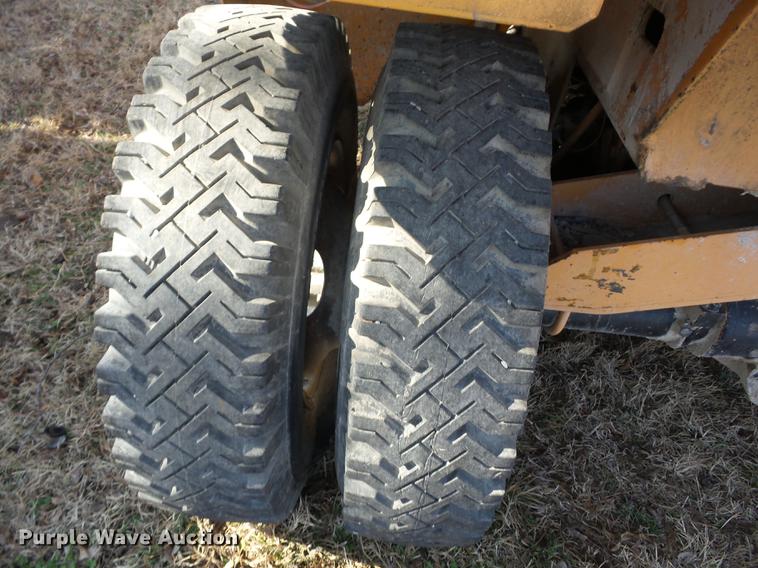 image for item I6492 BMC MH-42 hydra-hammer pavement breaker