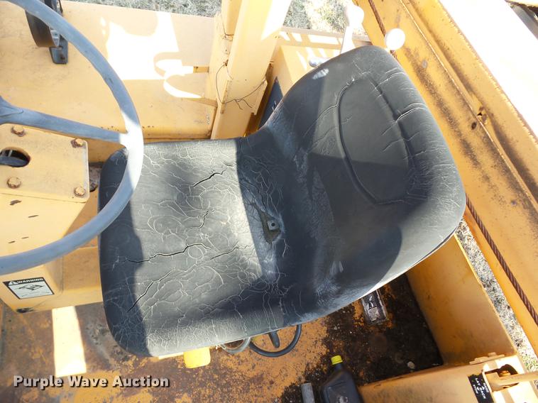 image for item I6492 BMC MH-42 hydra-hammer pavement breaker