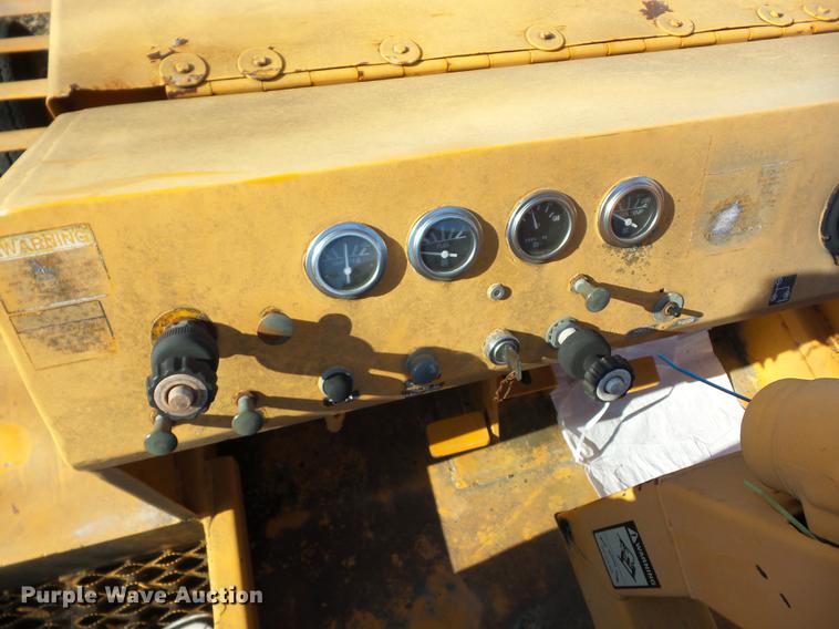 image for item I6492 BMC MH-42 hydra-hammer pavement breaker