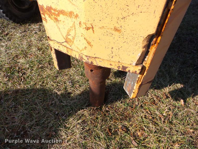 image for item I6492 BMC MH-42 hydra-hammer pavement breaker