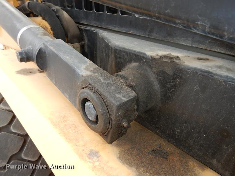 image for item J5561 1995 New Holland LX865 Turbo skid steer